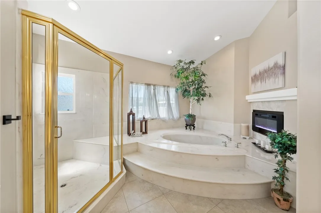 22001 Loch Lomond Drive, Canyon Lake, California 92587 home-pic-39